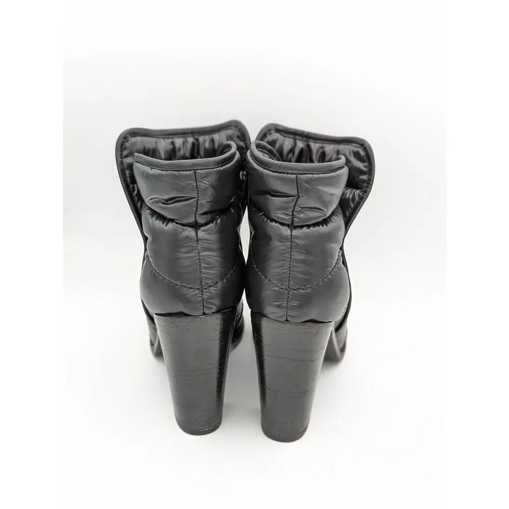 Chanel interlocking CC puffer ankle boots 38.5